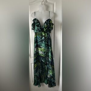 Elegant Green Leaf Print Maxi Dress